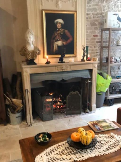 La Maison De Lea, Chambres D'Hotes De 14 Couchages 图尔尼 外观 照片